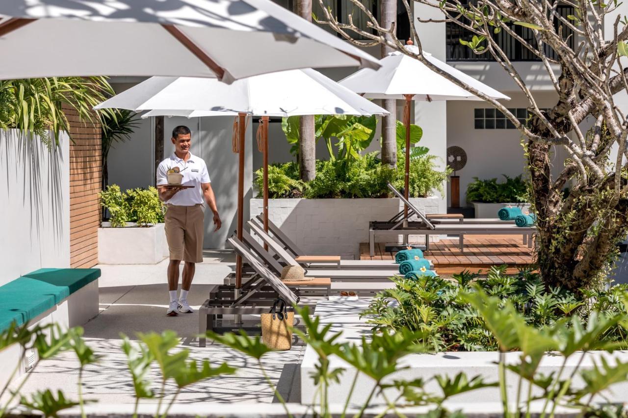 Outrigger Surin Beach Resort - Sha Extra Plus Eksteriør bilde The hotel's pool