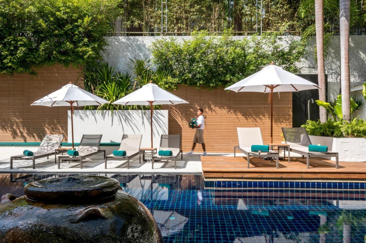 Outrigger Surin Beach Resort - Sha Extra Plus Eksteriør bilde The swimming pool at the hotel