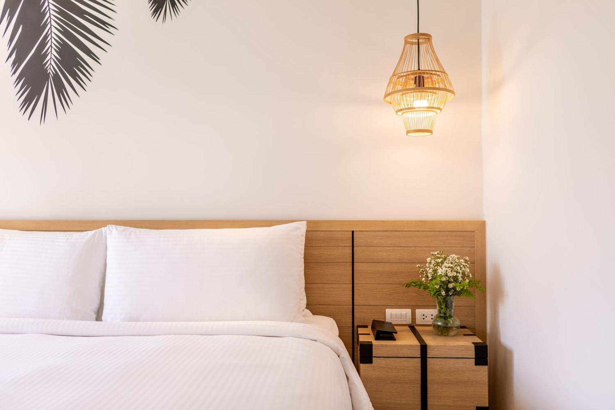 Outrigger Surin Beach Resort - Sha Extra Plus Rom bilde A room at the hotel
